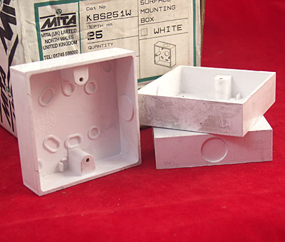 20 x 25mm Mita Single Pattress Box White Lse